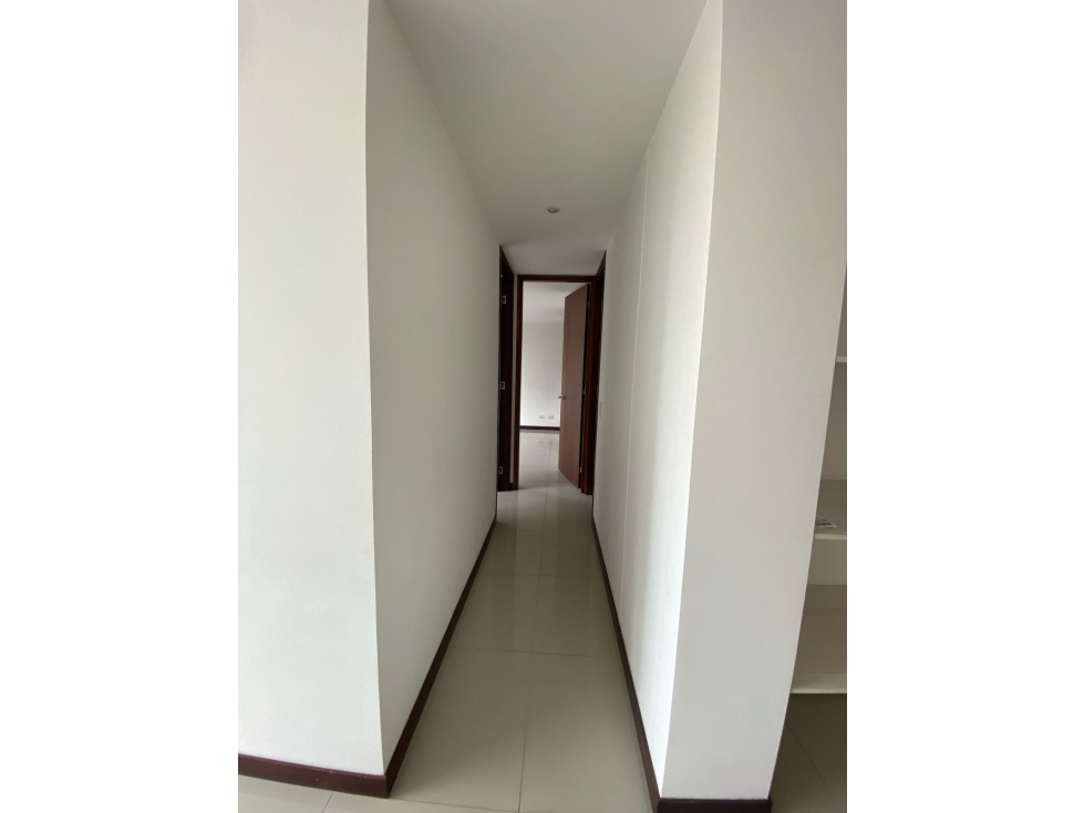 Apartamento en venta Medellin Loma de los Bernal - 6
