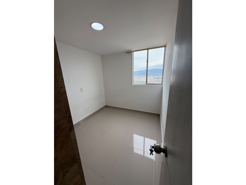Apartamento en venta en Robledo Pajarito Sector Las Lunas — foto 6