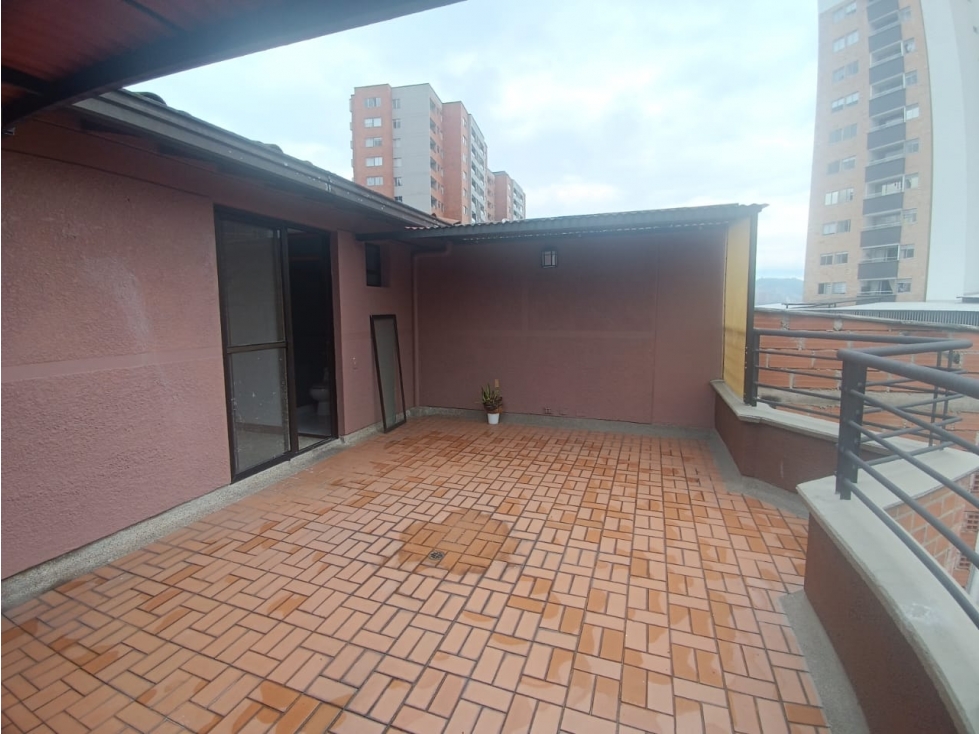 Apartamento dúplex en venta en Envigado sector Trianón — foto 4