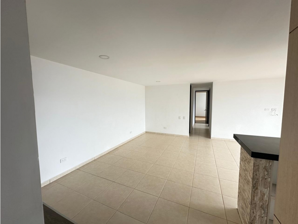 Apartamento en arriendo en Loma del Indio Poblado — foto 4