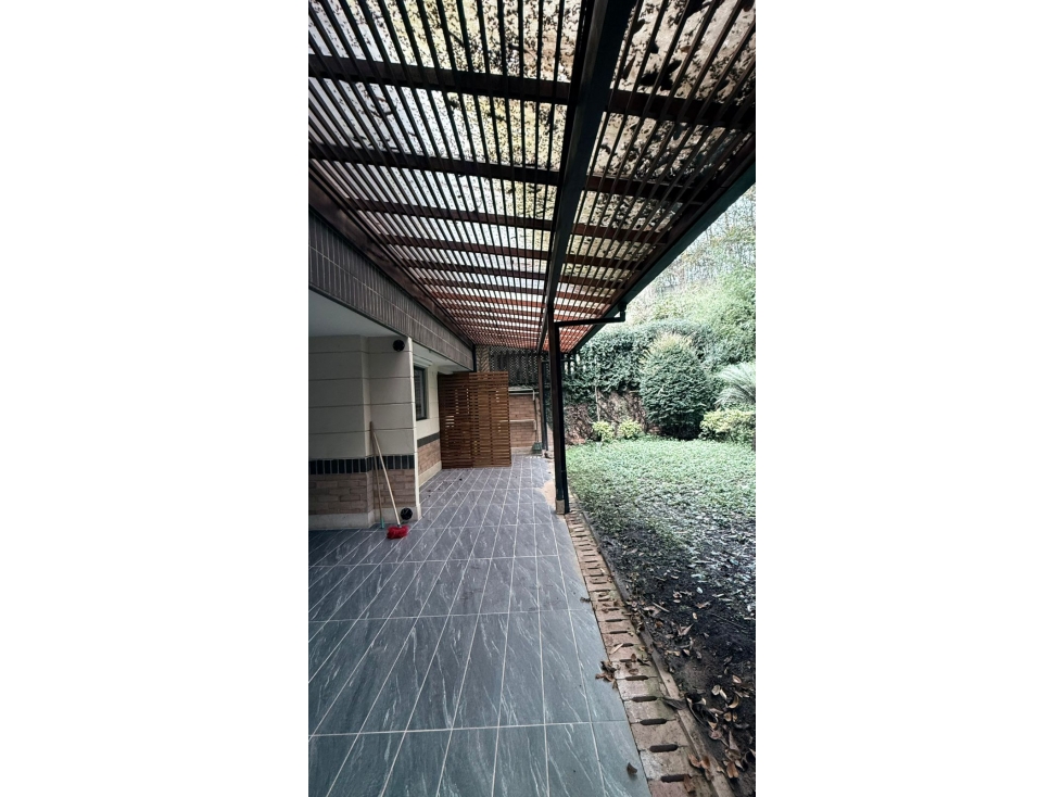 Casa en venta en Envigado Benedictinos — foto 2