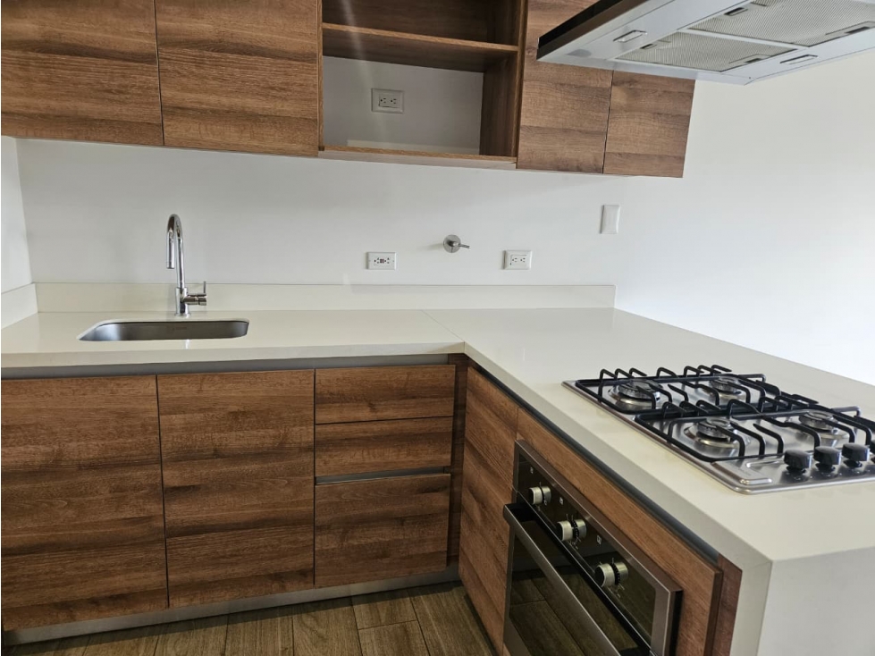 Apartaestudio para arriendo en Ciudad del Río El Poblado — foto 3