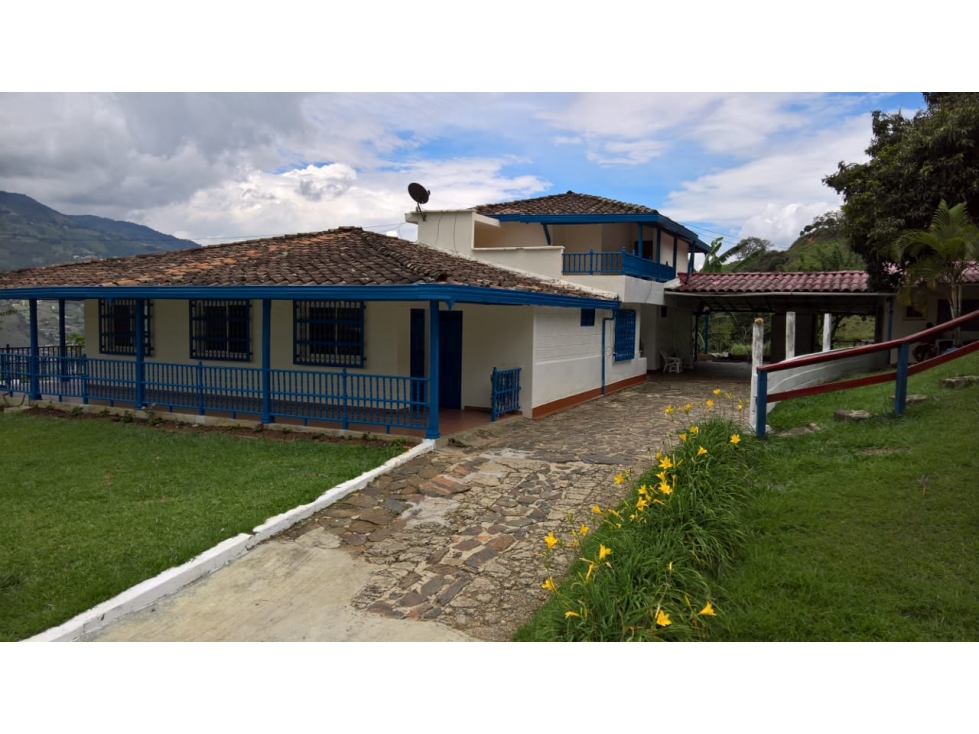Finca en venta en Villa Roca Copacabana - 4