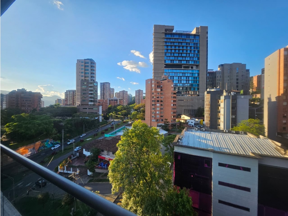Apartamento para arriendo en Lalinde El Poblado — foto 2