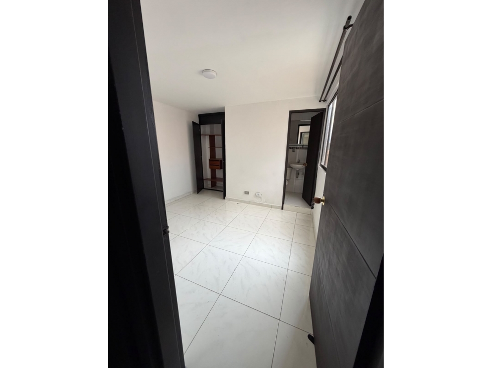 Apartamento en venta en Barrio Cristóbal - sector La América — foto 2