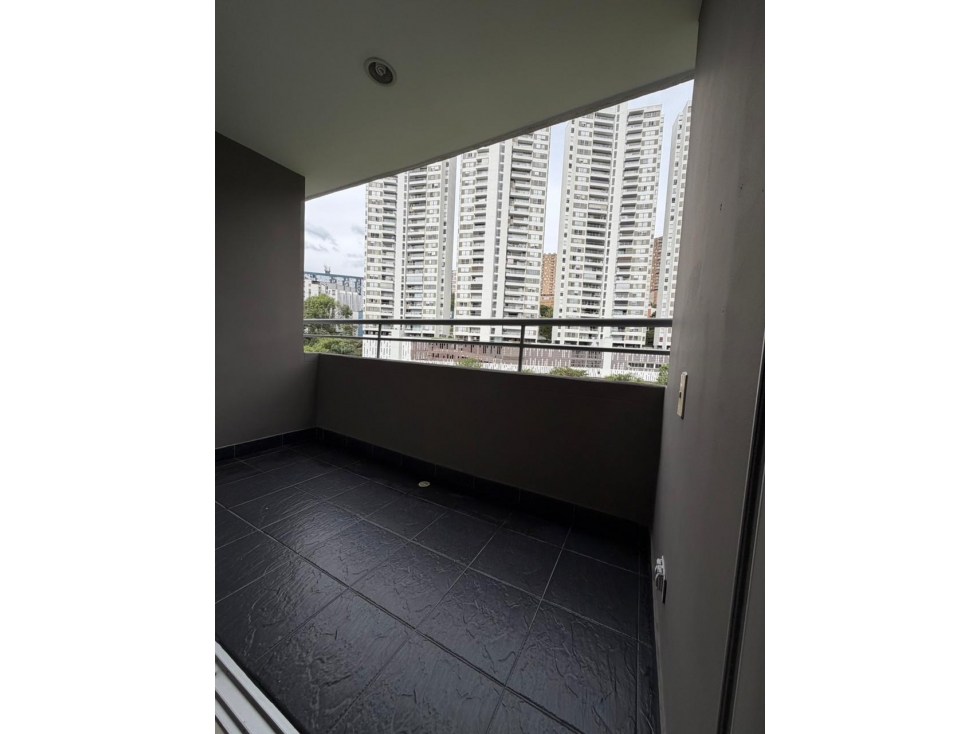 Apartamento en arriendo en Loma del Indio El Poblado Medellín — foto 4