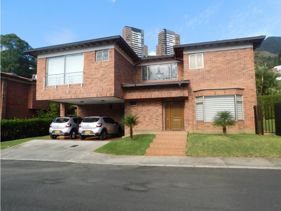 Casa en venta cola del zorro Poblado Medellin
