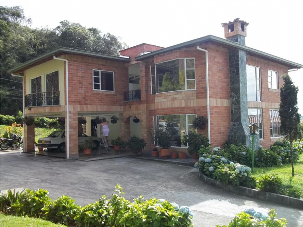 Casa para arriendo en la Loma del Escobero Envigado — foto 3