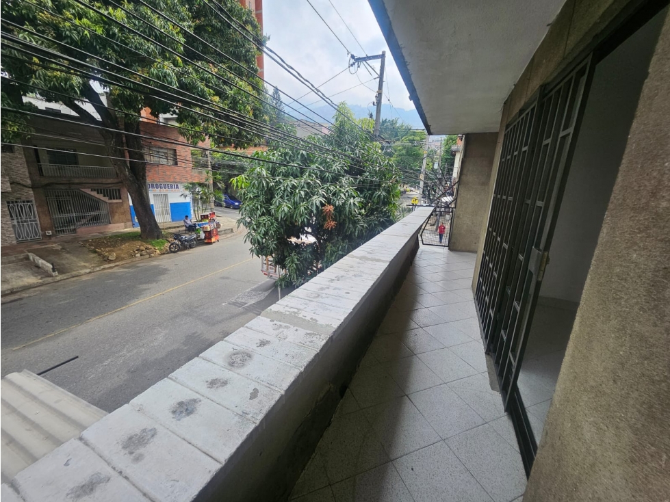 Apartamento para arriendo en Bostón Medellín — foto 5