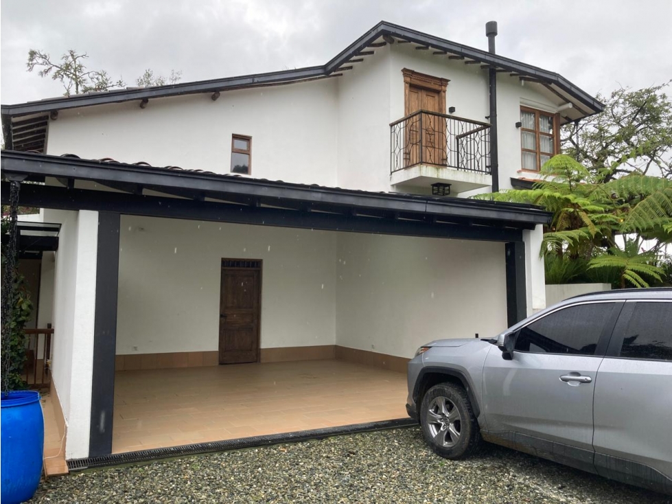 Casa finca en arriendo en Rionegro Llanogrande — foto 2