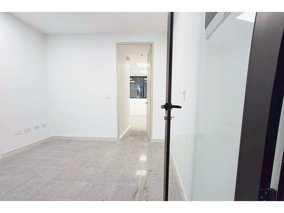 Local en arriendo en Los Colores Medellín — foto 5