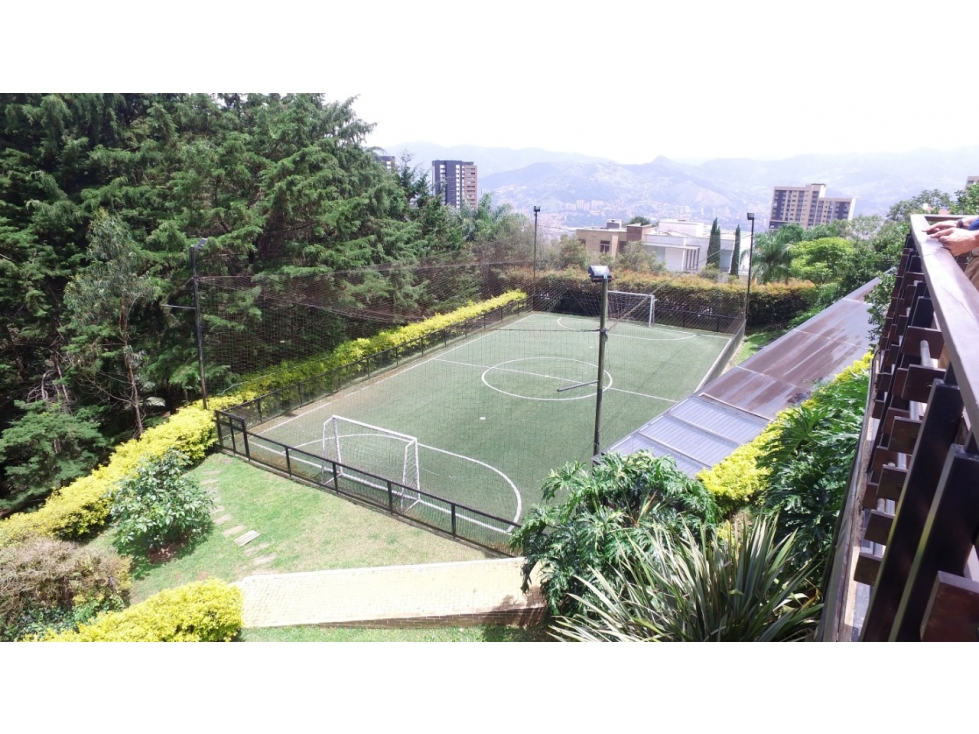 Casa en venta en las Palmas Medellin — foto 2