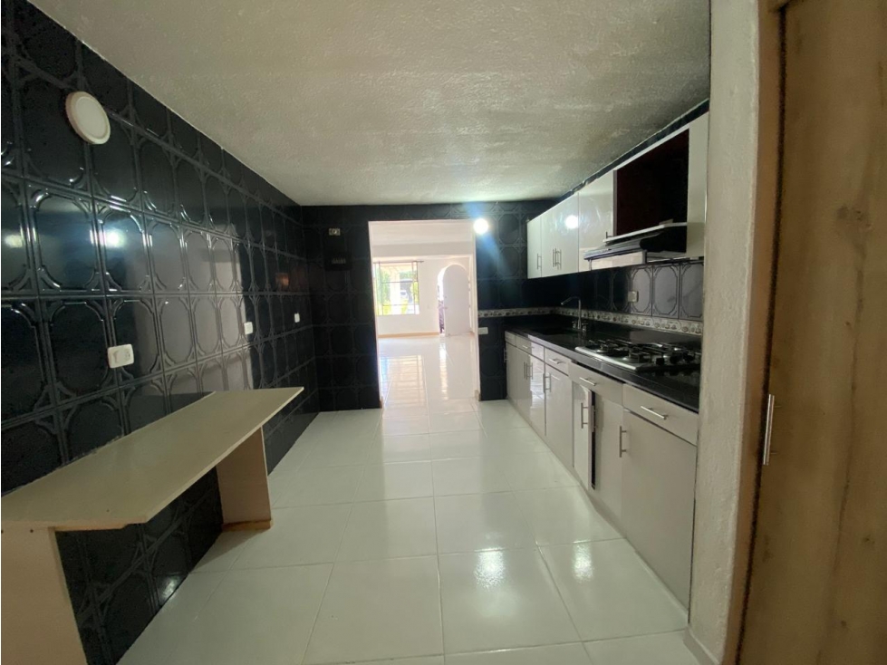 Casa para la venta en Envigado Las Antillas — foto 2