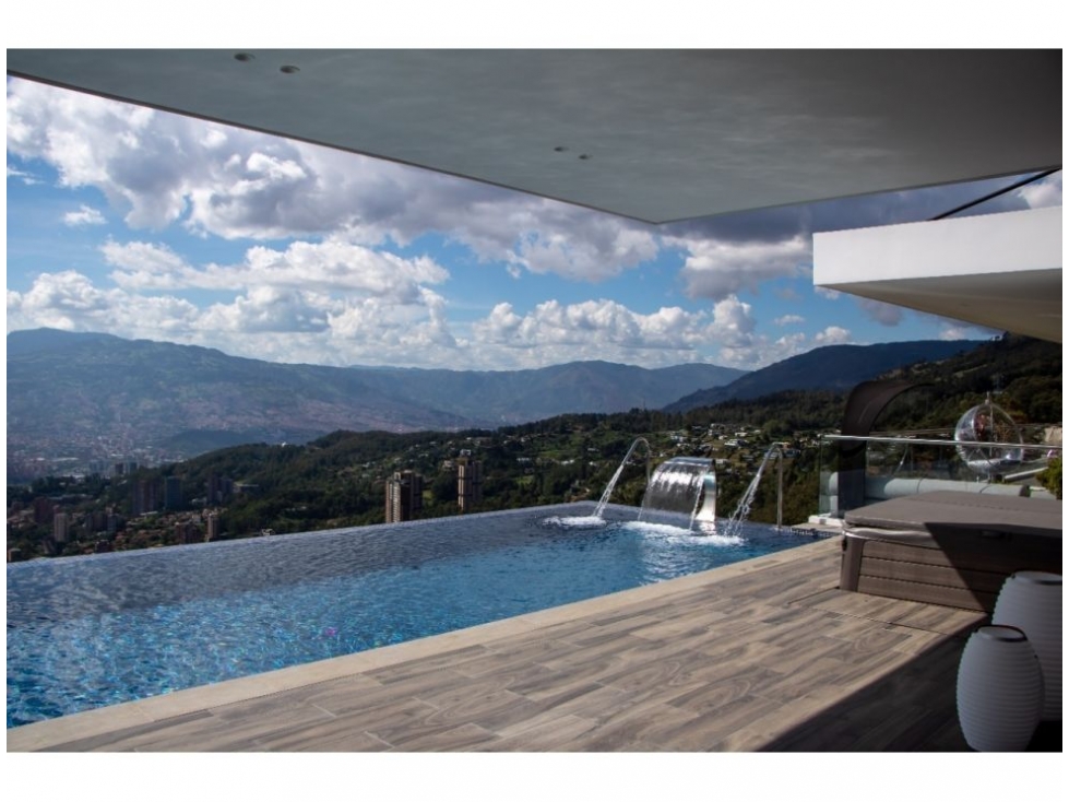 Exclusiva casa en venta en las Palmas Medellin — foto 2