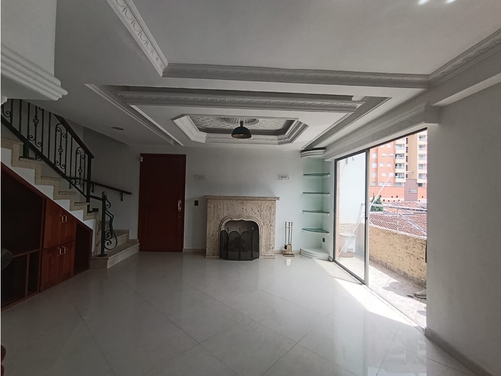 Apartamento Dúplex en Arriendo Loma de los Bernal