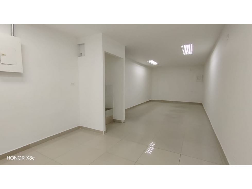 Casa comercial para arriendo en La 80 Estadio — foto 3
