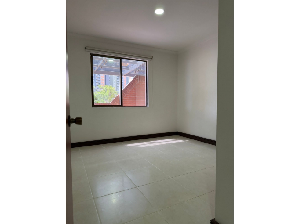 APARTAMENTO EN VENTA LOS BERNAL — foto 6