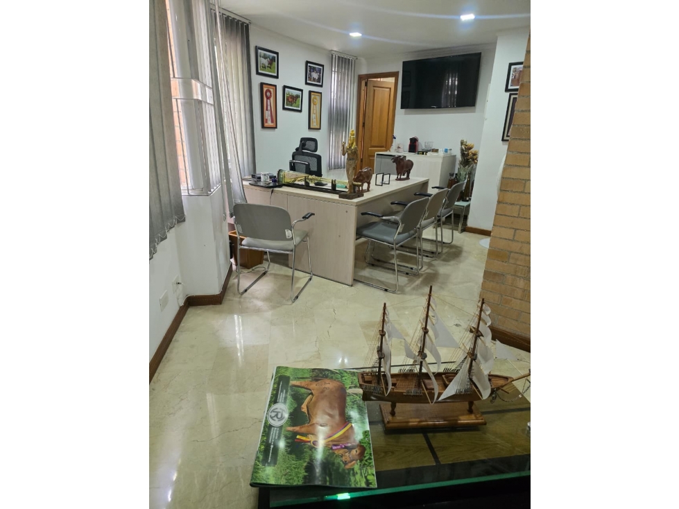 Oficina para venta en corazón de Laureles