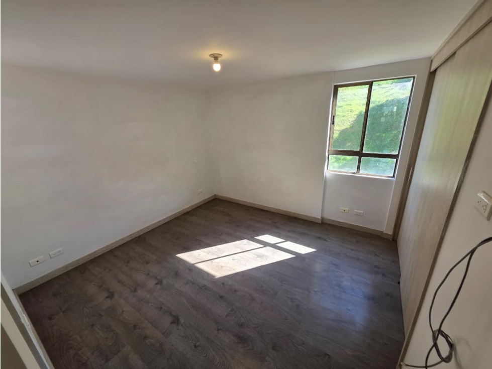 Apartamento en venta Las Lomitas Sabaneta - parqueadero y util — foto 5