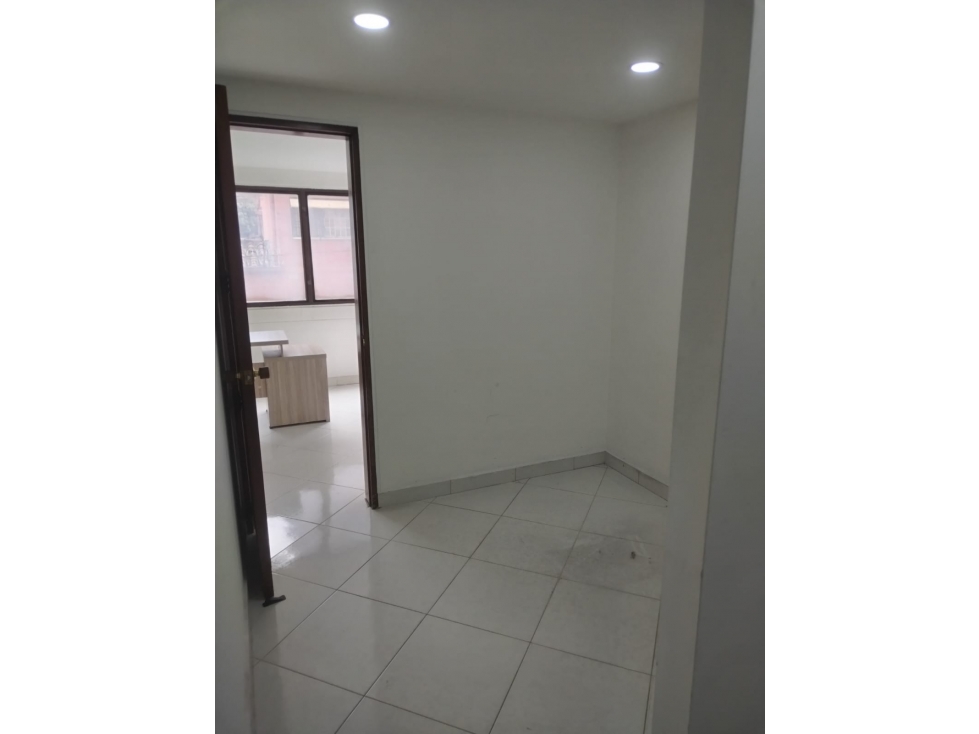 OFICINA O CONSULTORIO A LA VENTA EN LA CANDELARIA — foto 3
