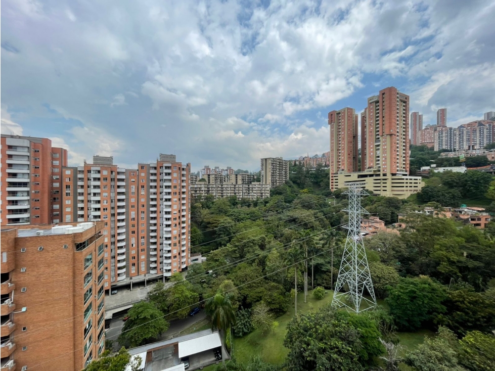 Apartamento en venta amoblado el Poblado Loma de San Julian — foto 3