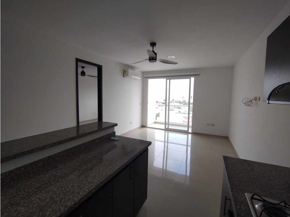 ARRIENDO, APARTAMENTO AMPLIO DE UNA ALCOBA, CON AIRES Y CORTINAS.