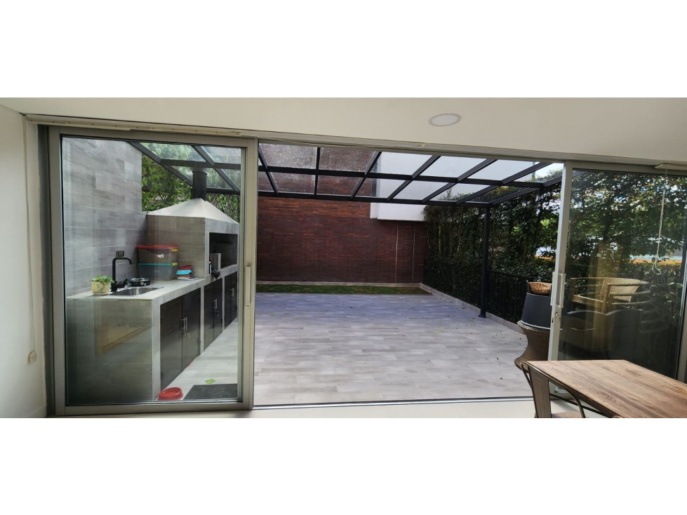 Casa para Venta en Envigado loma del Chocho - 2