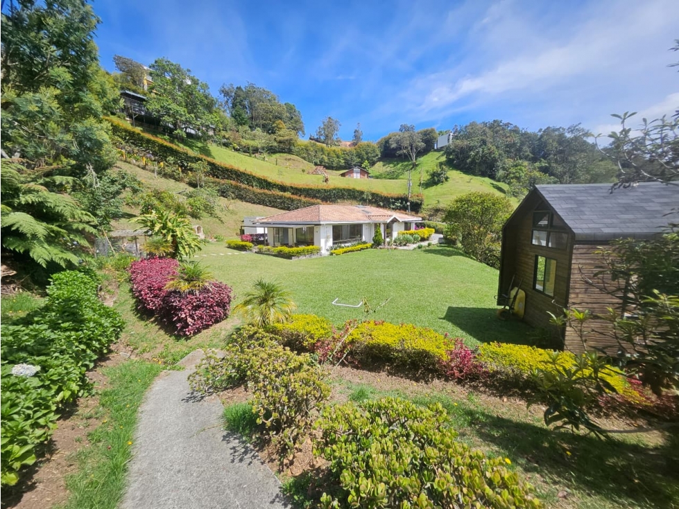 Casa para arriendo en Envigado Loma del Escobero