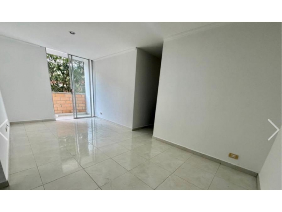 Apartamento en Arriendo Loma de los Bernal Medellin — foto 3