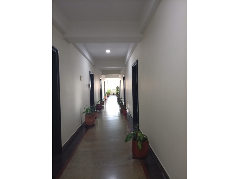 Oficina para venta en La Candelaria en todo el corazón de Medellín — foto 3