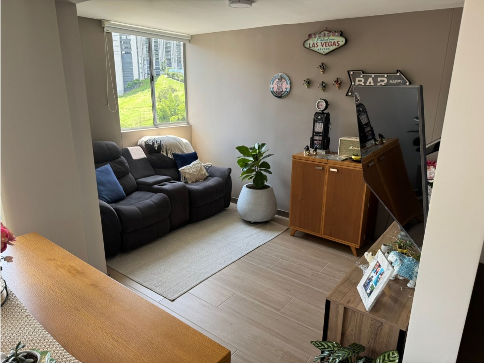 Venta de apartamento en Envigado entre Camino Verde y Las Brujas — foto 2