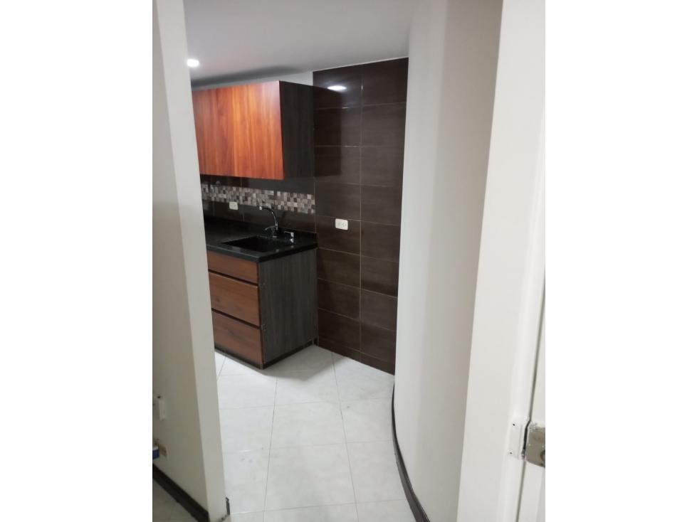 Apartamento para la venta en Envigado sector Uribe Angel — foto 3