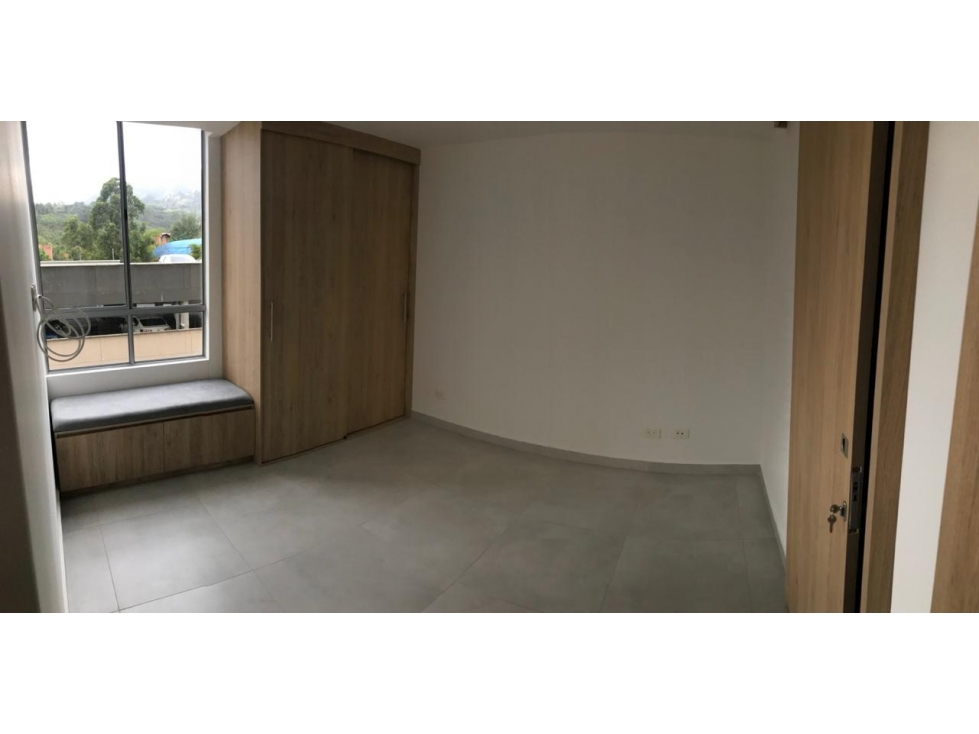 Apartamento en venta La Aldea La Estrella 2H + 2 baños — foto 6