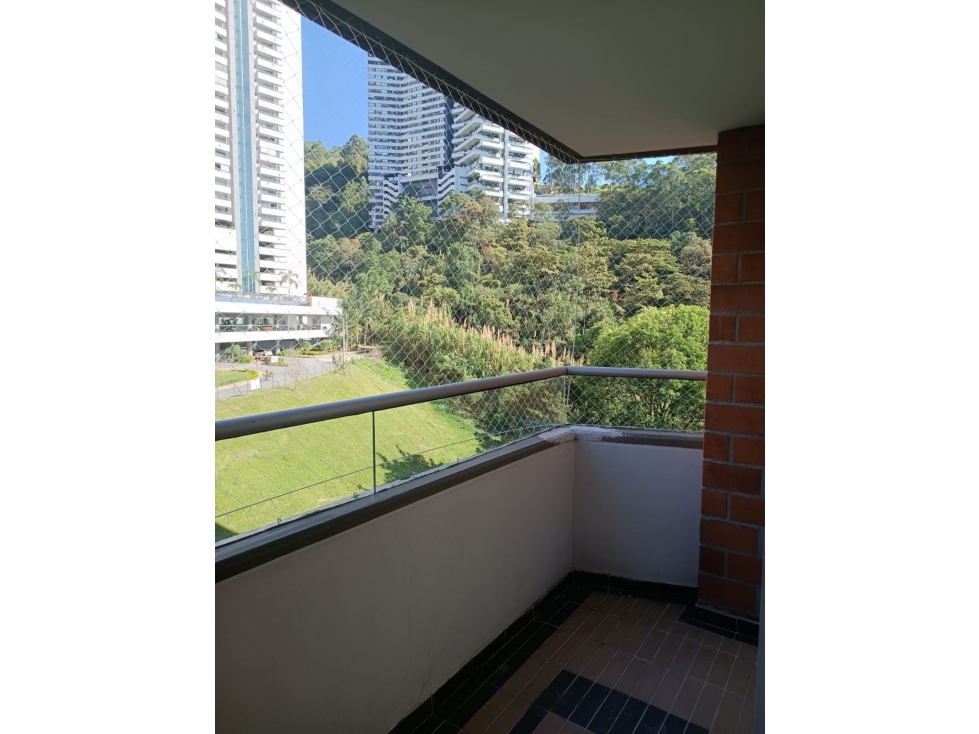 Apartamento en venta en Loma del Indio Poblado