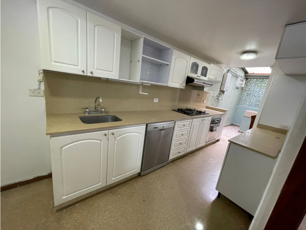 Casa para la venta en Medellin Loma de Los Bernal — foto 2