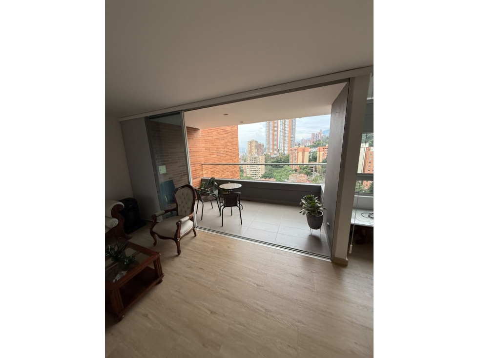 Apartamento en venta en Castropol Medellin