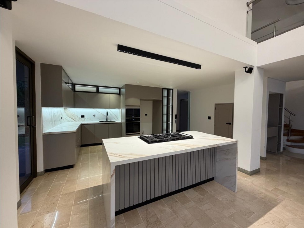Casa en venta en la Calera el Poblado Medellin — foto 4
