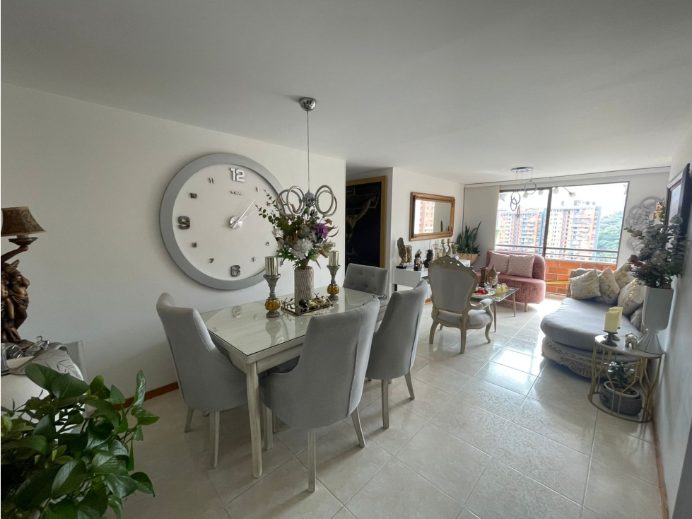 Apartamento en venta Medellin Loma de los Bernal — foto 5