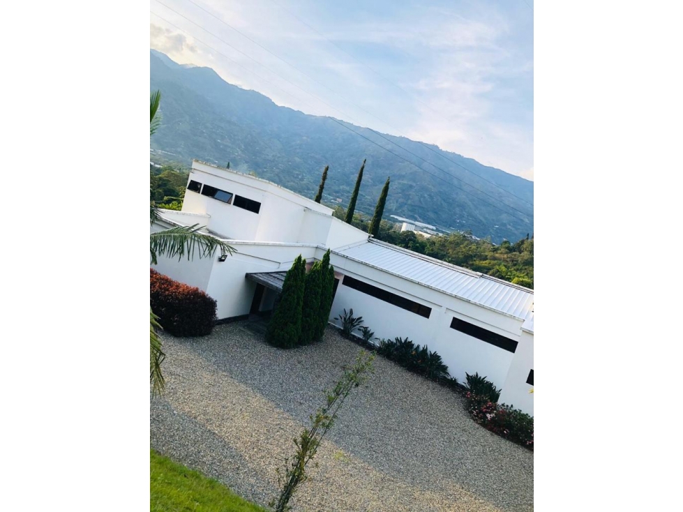 SE VENDE FINCA EN GIRARDOTA (ANTIOQUIA)