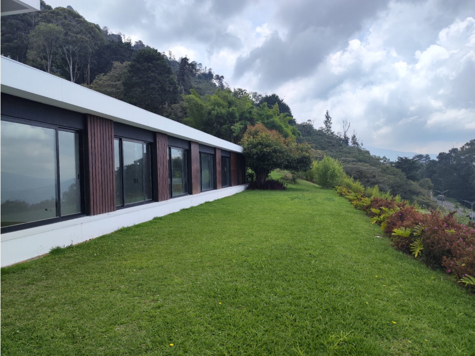 Casa en venta en las Palmas Medellin — foto 2
