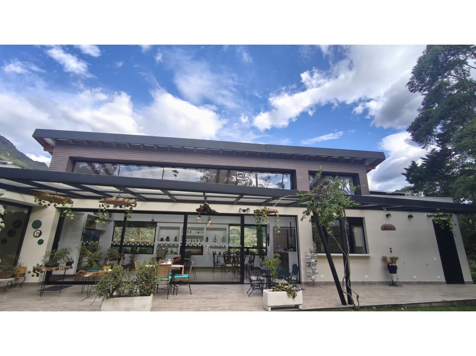 Venta de casa en Envigado Loma del Escobero — foto 3