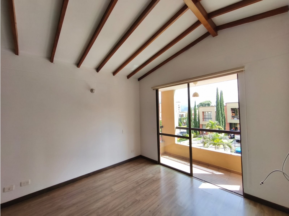 Venta de casa en La Estrella Toledo — foto 4