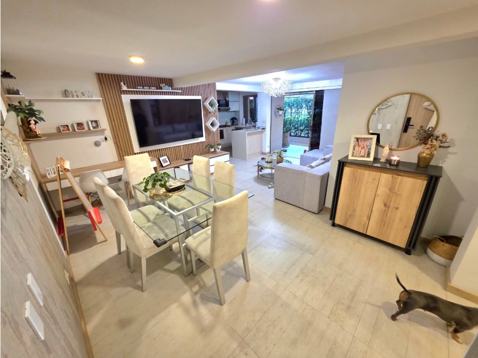 Apartamento en venta en La Loma De Los Bernal