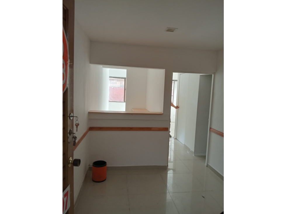 OFICINA O CONSULTORIO A LA VENTA EN LA CANDELARIA — foto 3