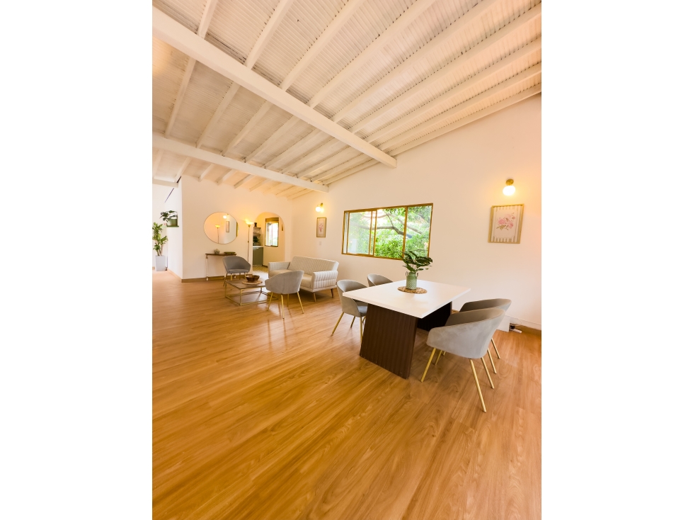 Casa en venta - comercial o residencial en Santa Lucia - Medellin — foto 2