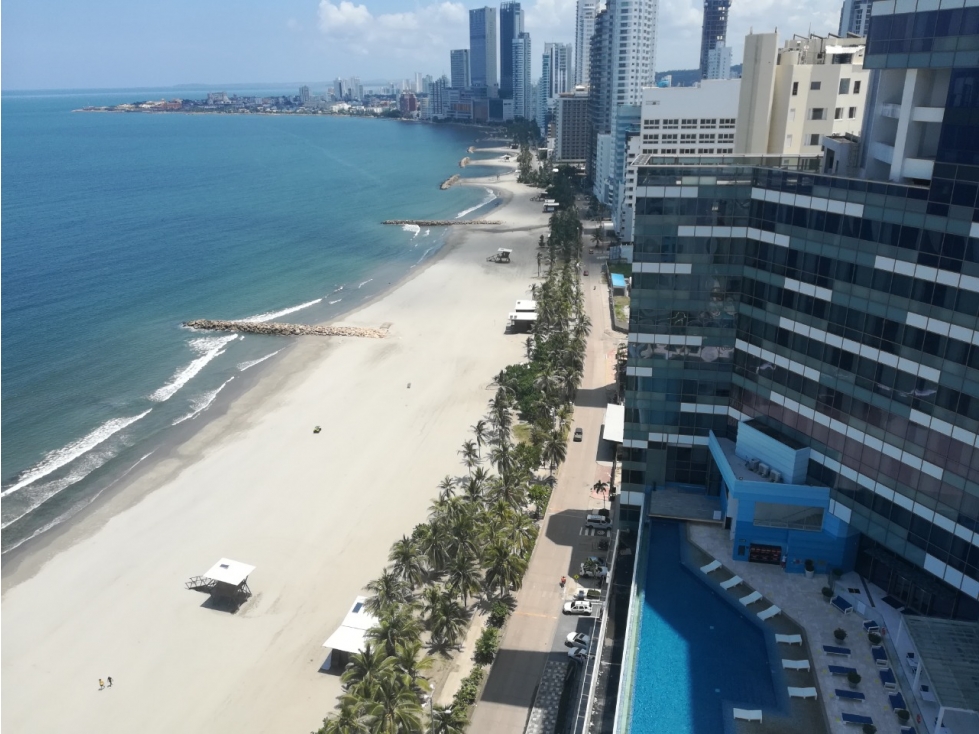 Apartamento en Venta Primera Linea Sobre La Playa y Malecón Bocagrande