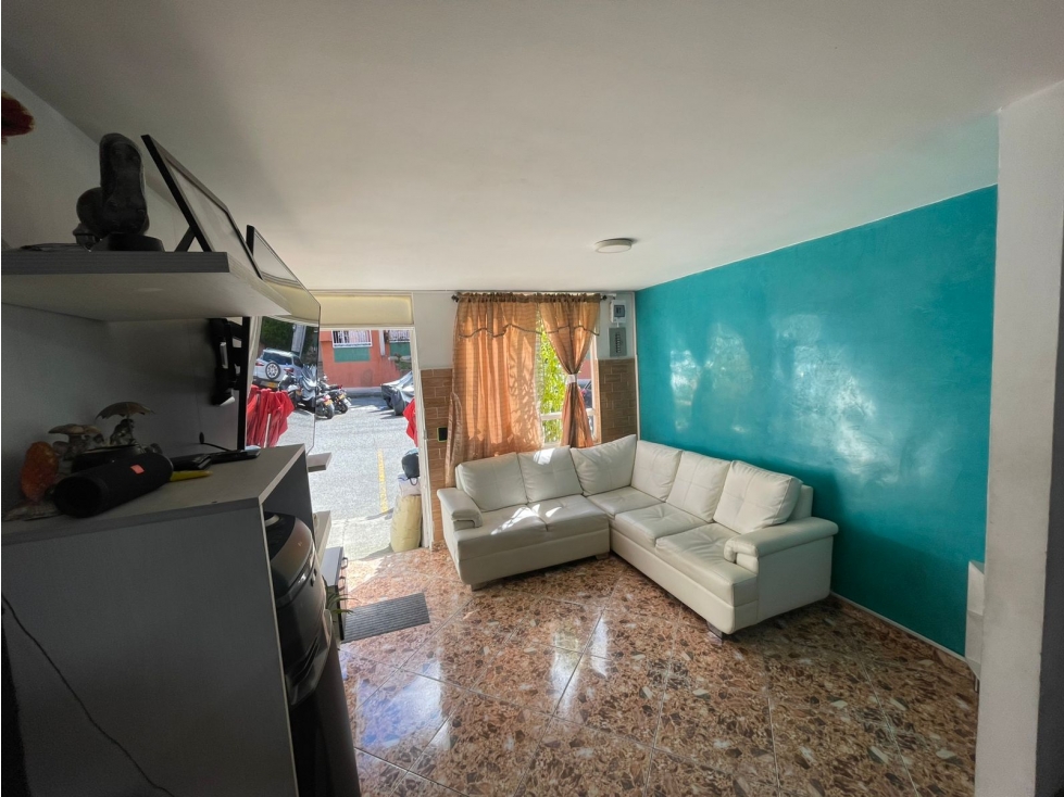 CASA EN VENTA EN RODEO ALTO MEDELLIN — foto 2