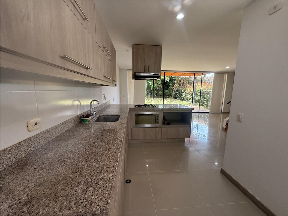 Venta de casa en El Retiro Pantanillo — foto 3