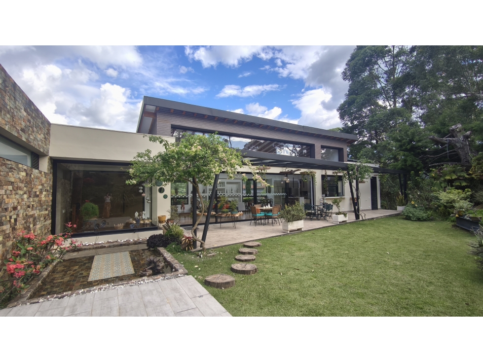 Venta de casa en Envigado Loma del Escobero — foto 2