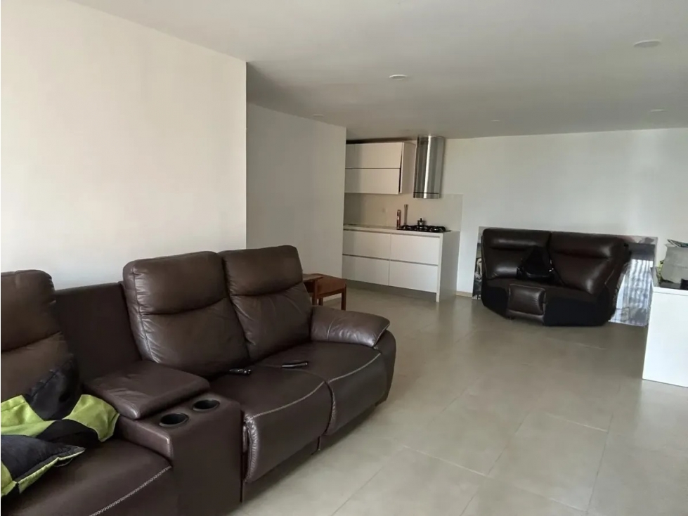 Apartamento para venta en Loma de los Bernal Medellín — foto 2